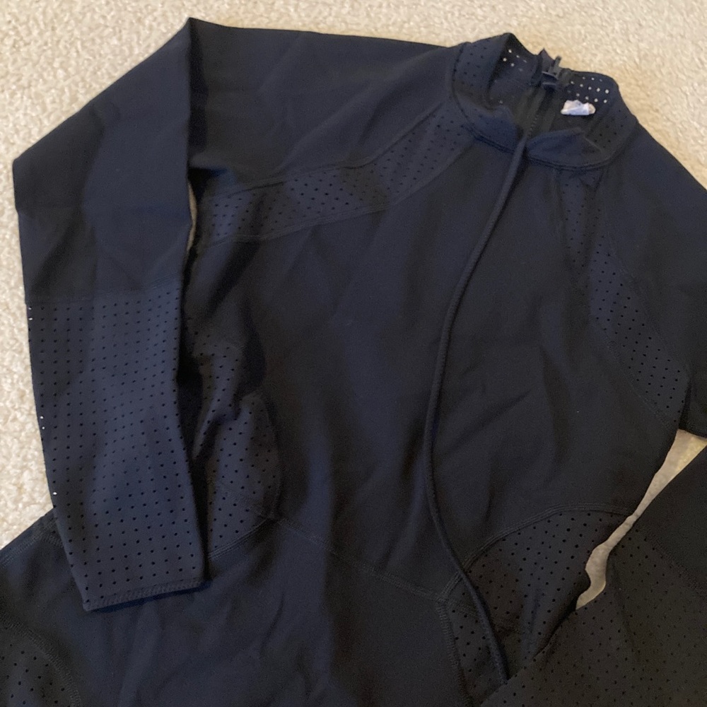 Lululemon longsleeve full sport suit - Picture 2 of 6